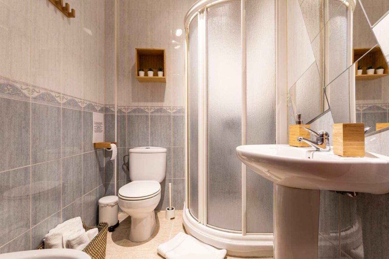 Serva La Bari Shared Apartment 세비야 외부 사진