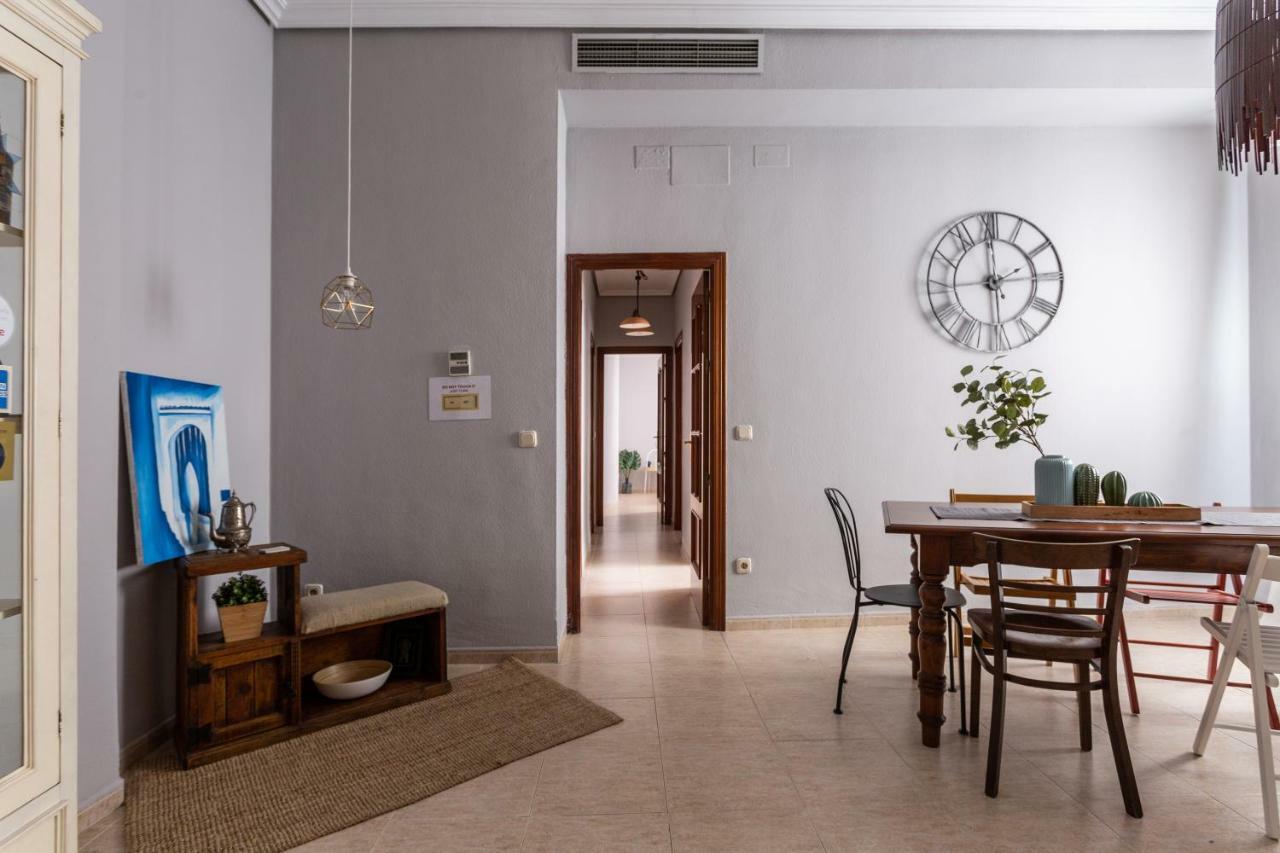 Serva La Bari Shared Apartment 세비야 외부 사진