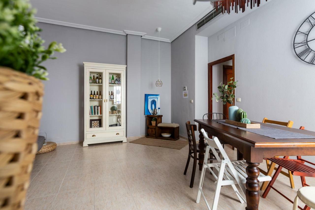 Serva La Bari Shared Apartment 세비야 외부 사진