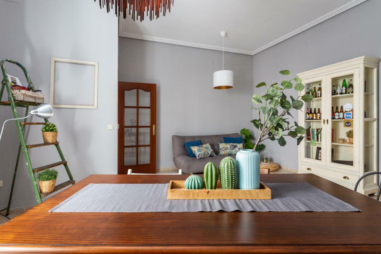 Serva La Bari Shared Apartment 세비야 외부 사진