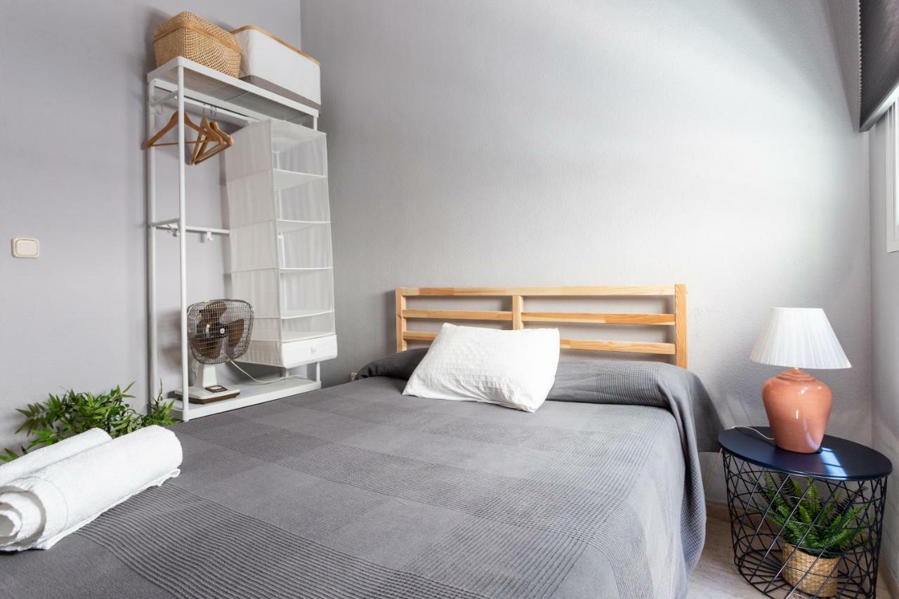 Serva La Bari Shared Apartment 세비야 외부 사진
